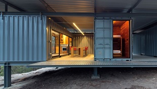 To satisfy the brief for more space, I just kept adding containers behind the first one, to accommodate bedrooms, bathrooms and storage, and then inserted spaces in between for outdoor rooms."